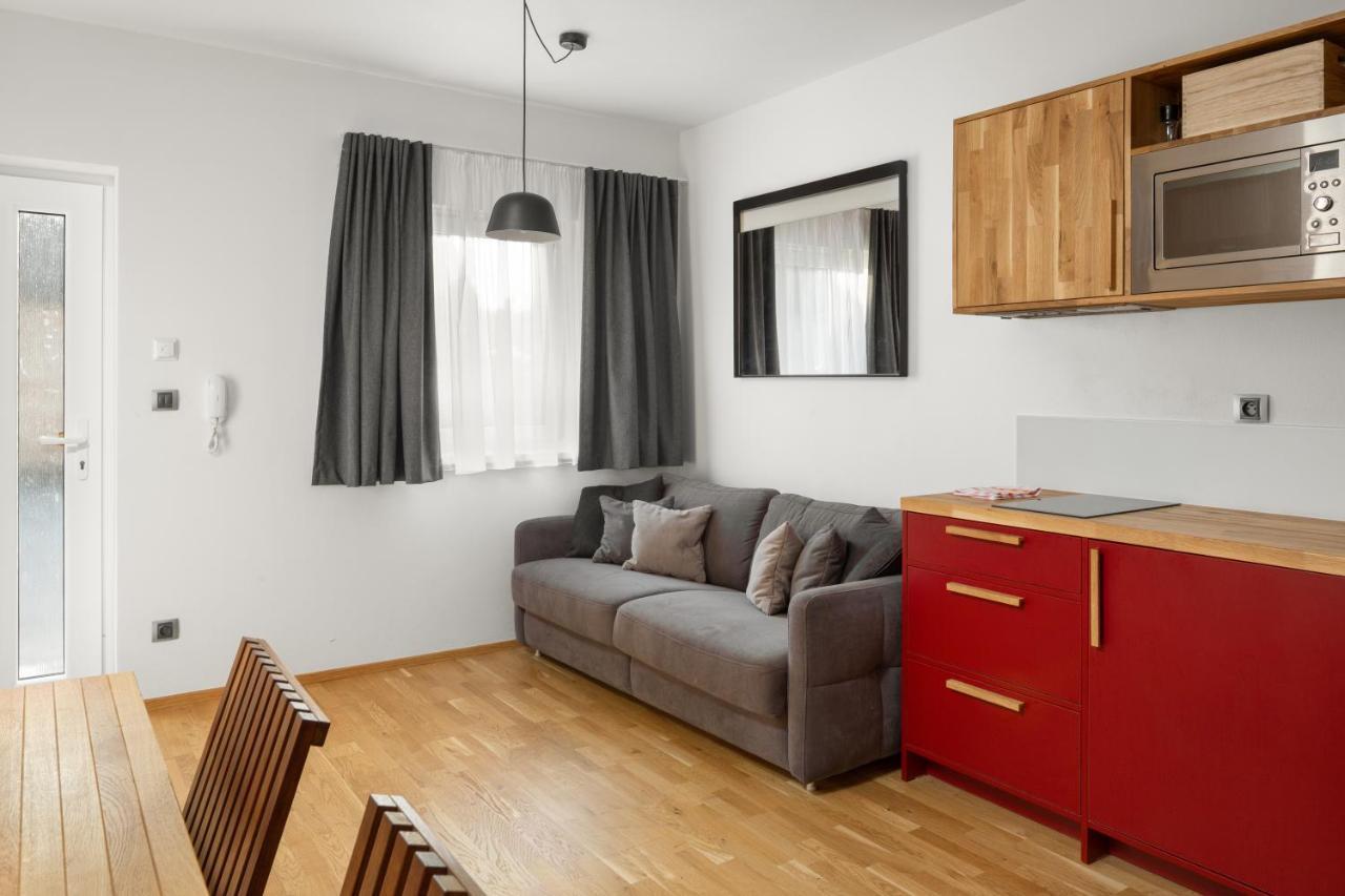 Rezidence Konevova, Mikulov Appartement Buitenkant foto