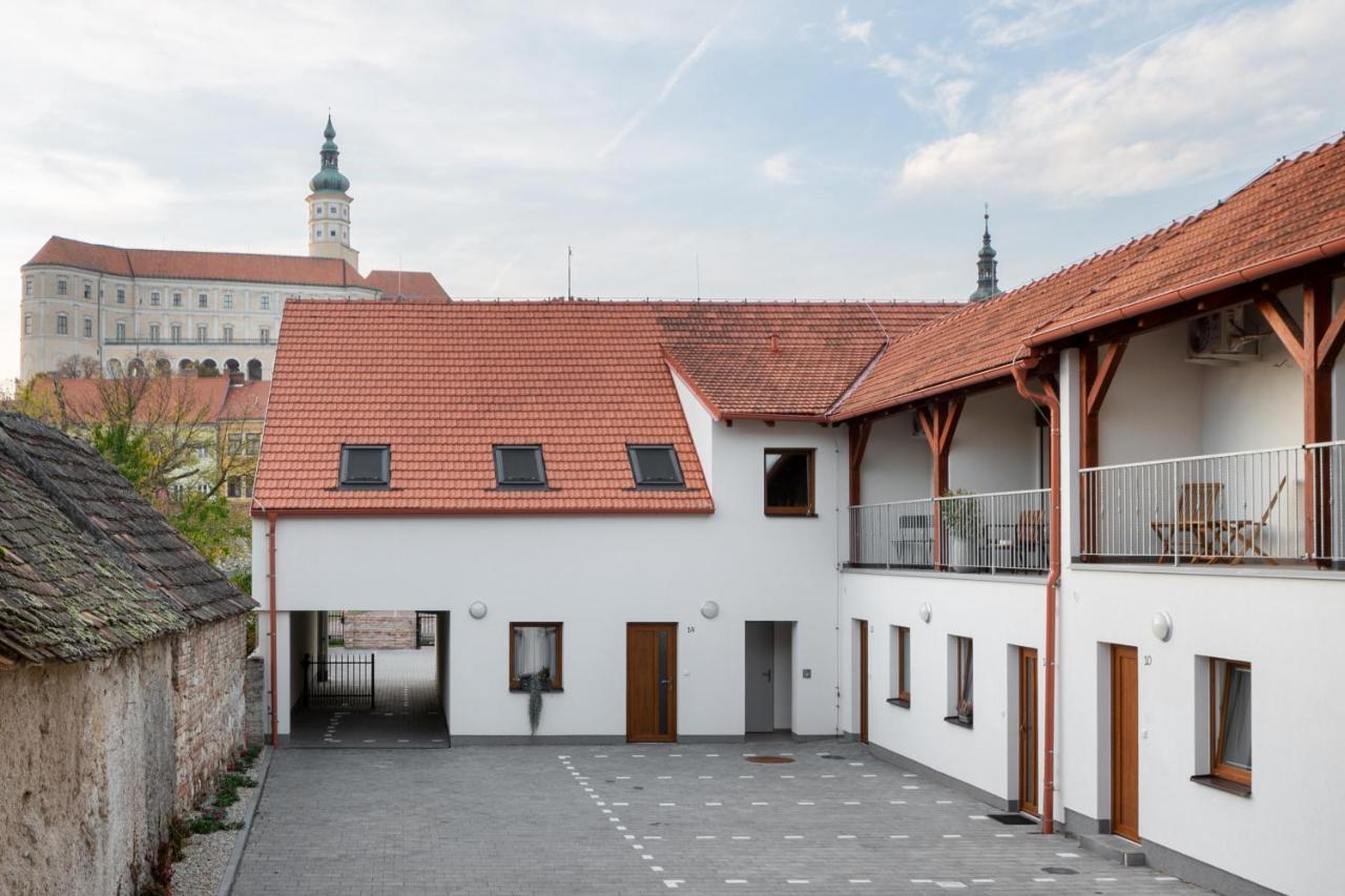 Rezidence Konevova, Mikulov Appartement Buitenkant foto